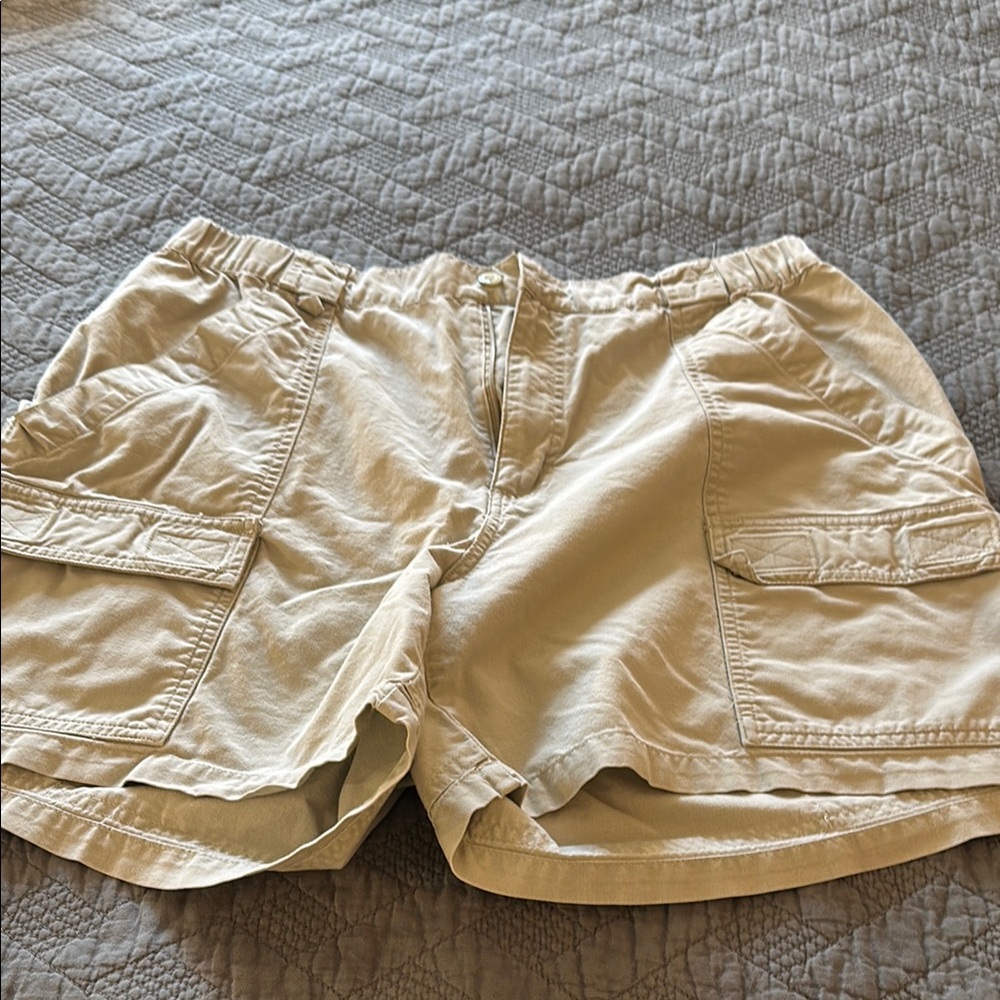 Men’s Columbia Tan Cargo Shorts Sz. 36